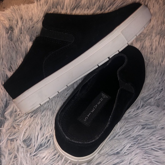 Steve Madden Black Flats - Picture 4 of 5